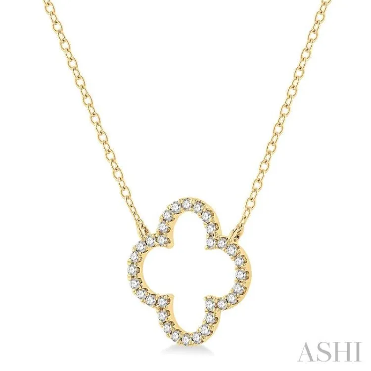 1/4 ctw Clover Round Cut Diamond Necklace in 14K Yellow Gold