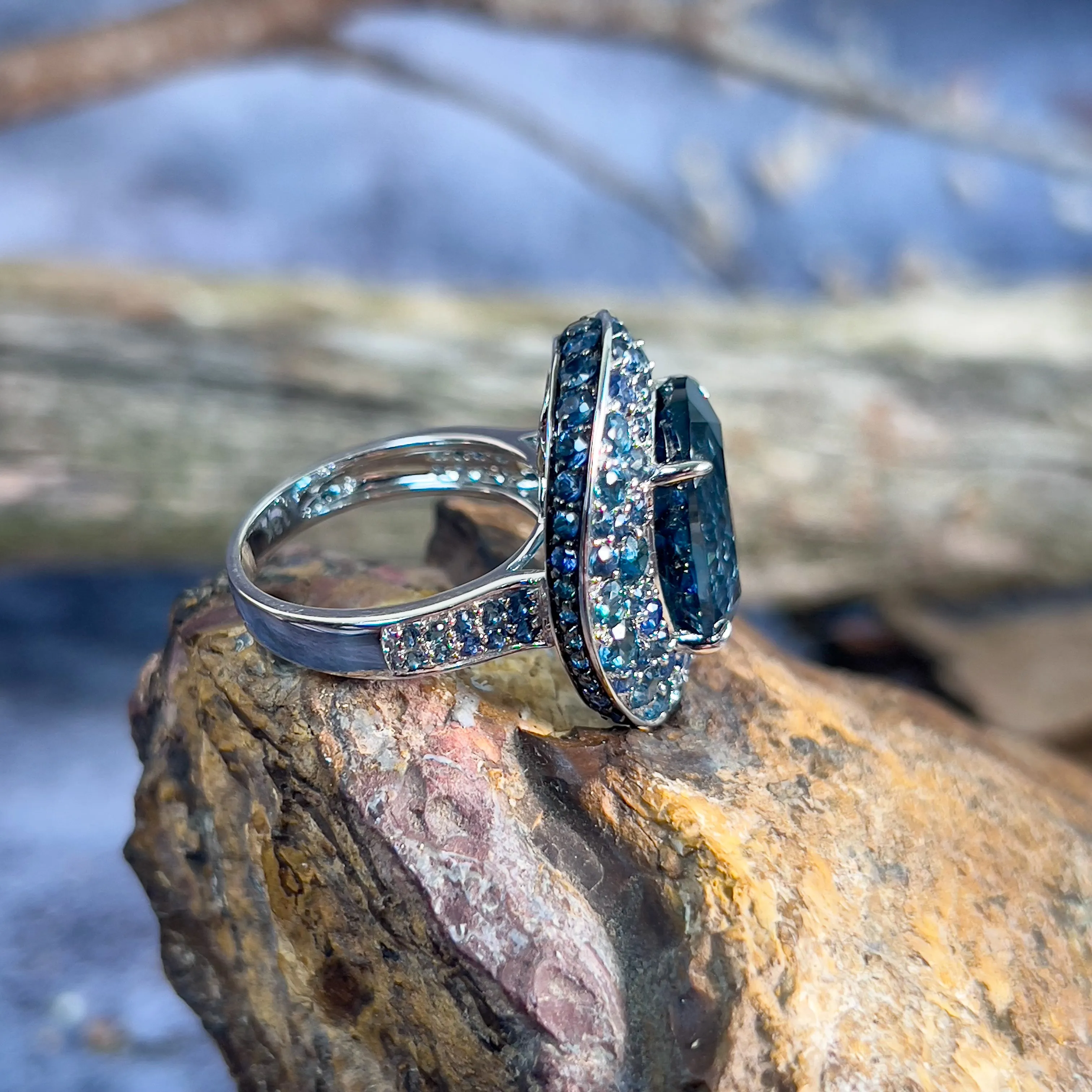 18kt White Gold Dress ring Multi Topaz and Sapphire