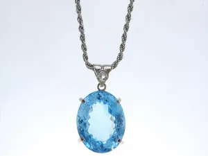 Blue Topaz white gold pendant with diamond