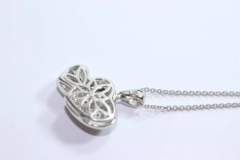 DIAMOND Double Heart Pendant 18 Karat White Gold Necklace