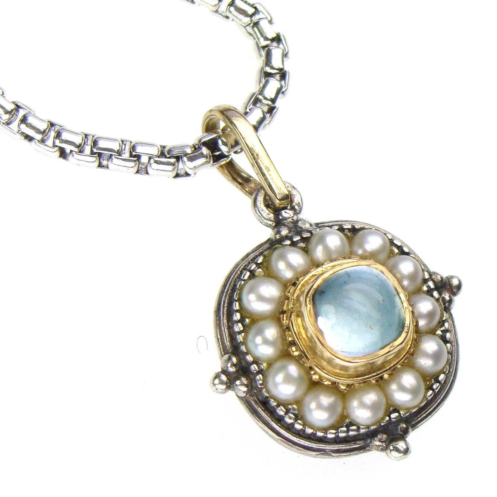 Pearl Fountain Soft Square Pendant