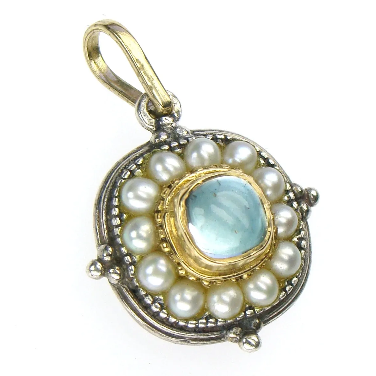 Pearl Fountain Soft Square Pendant