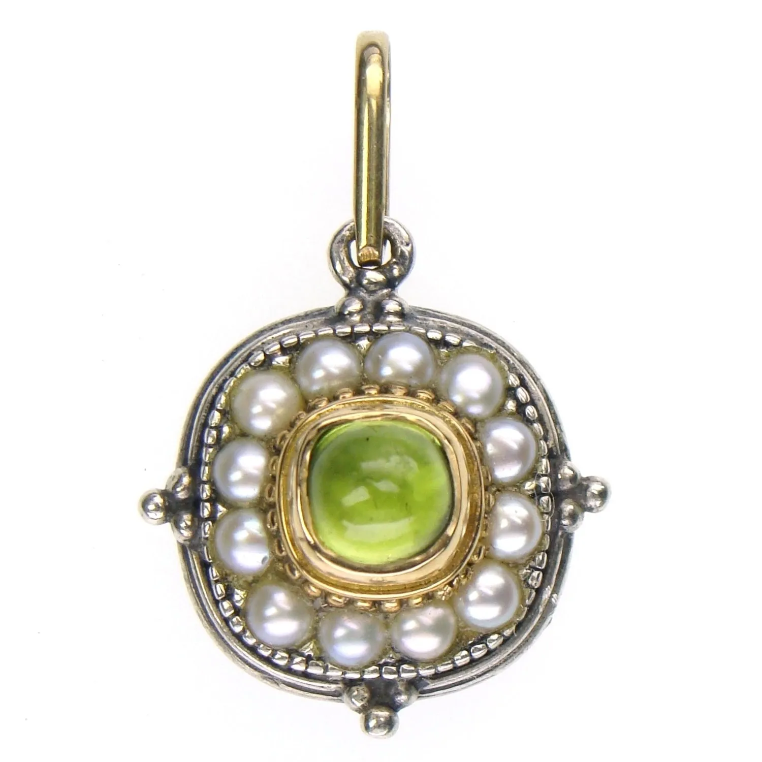 Pearl Fountain Soft Square Pendant