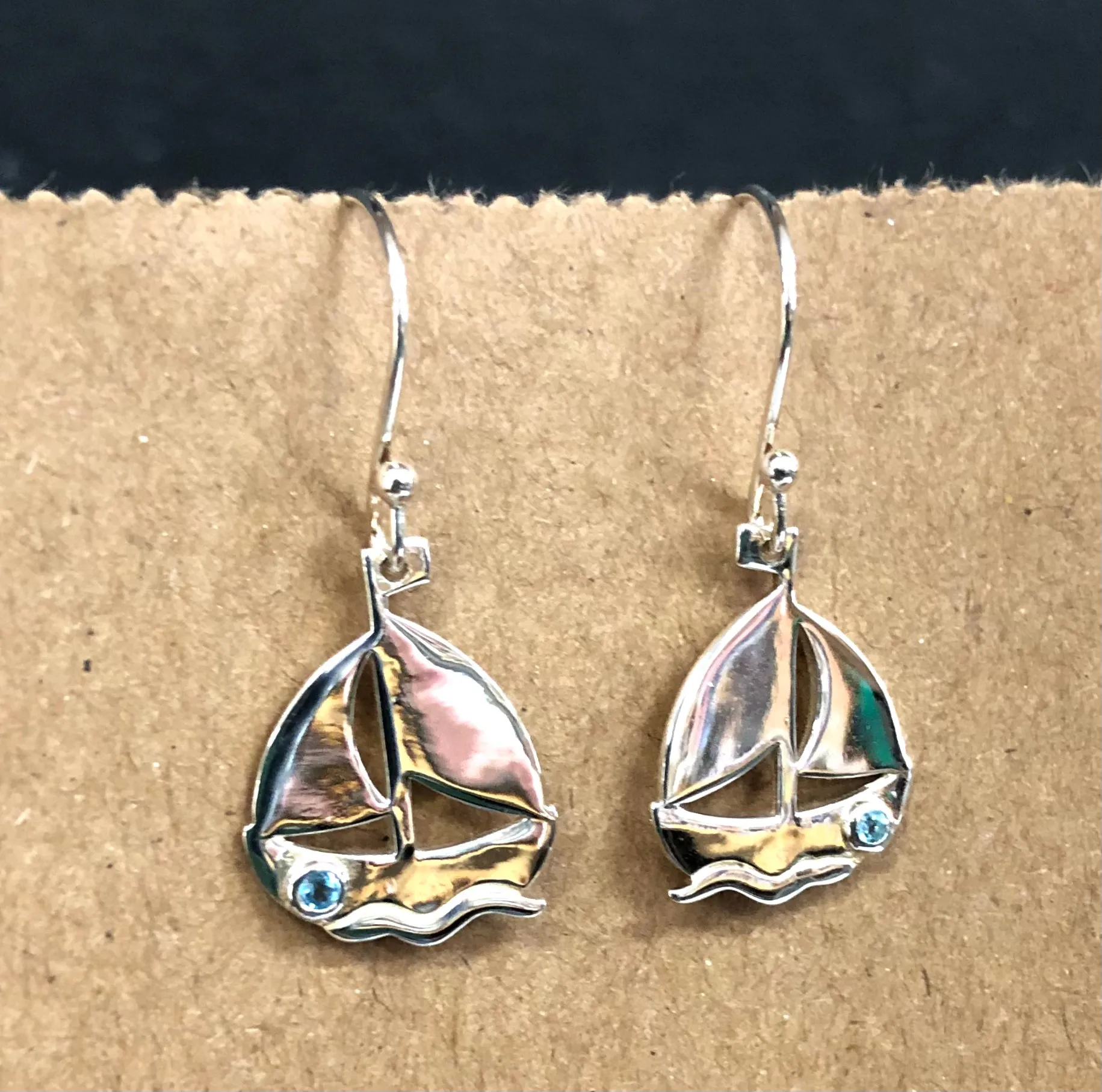 Sail boat earrings Ai3